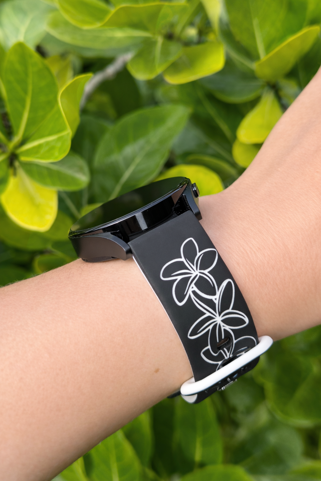 Black & White Plumeria Two-Tone Design Standard Size - Universal Band - 20MM